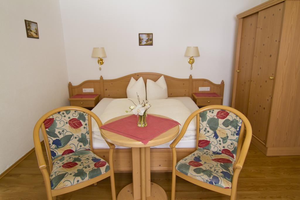 اوبرغورغل Appartment Pillerhof الغرفة الصورة