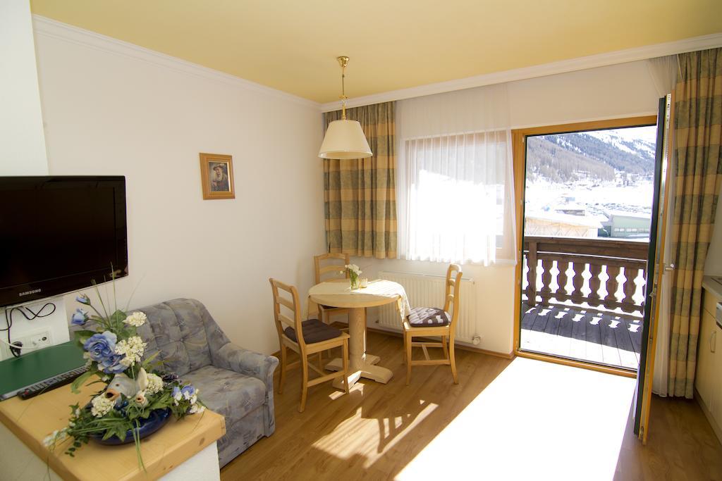 اوبرغورغل Appartment Pillerhof الغرفة الصورة